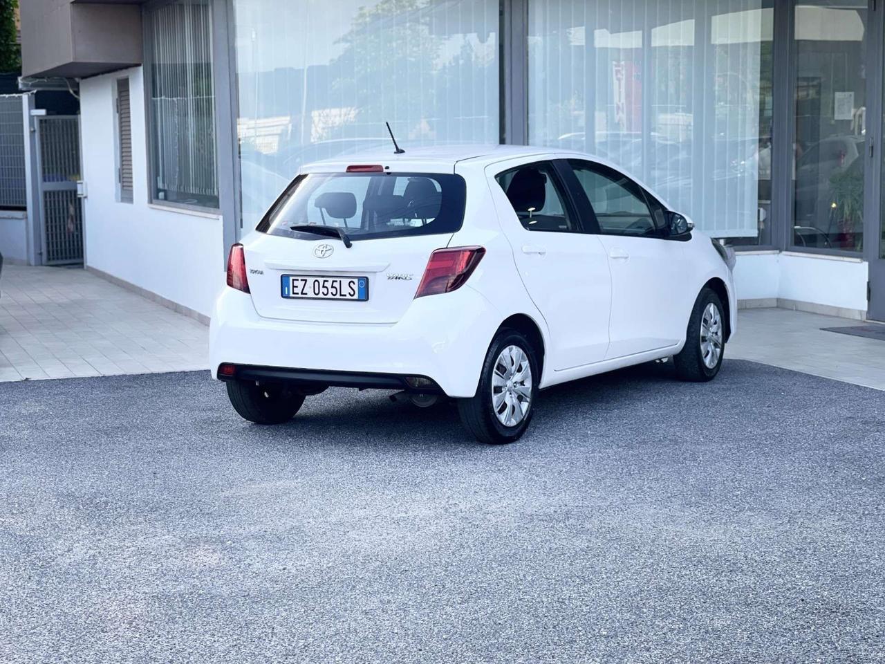 Toyota Yaris 1.0 Benzina 69CV E6 Neo - 2015