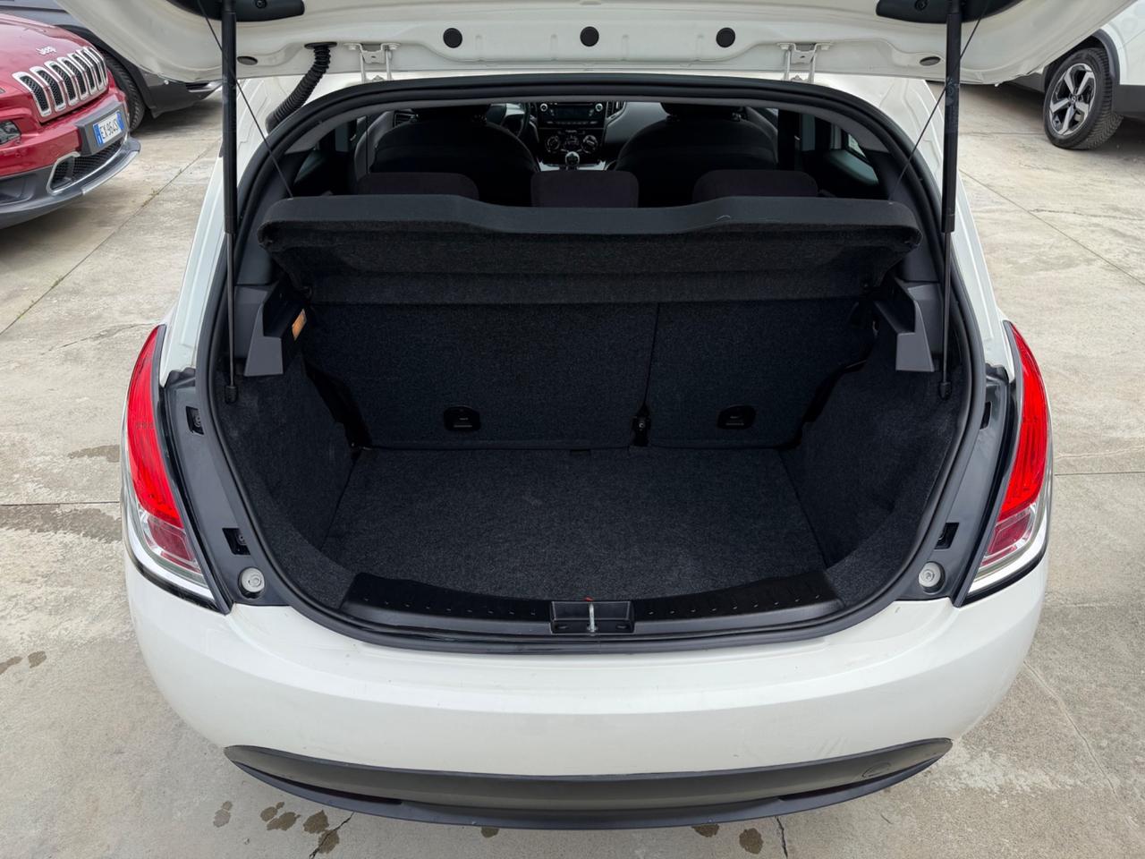 Lancia Ypsilon 0.9 TwinAir 5porte 85CV /TETTO APR.