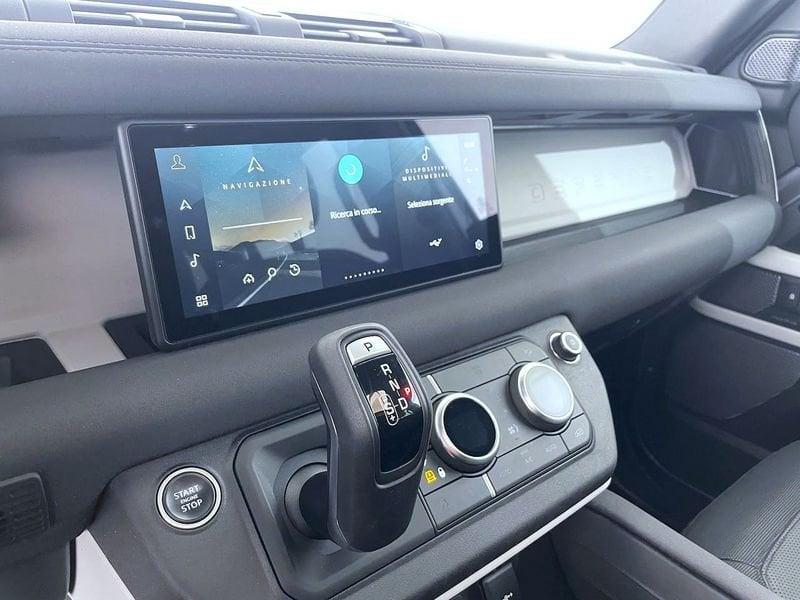 Land Rover Defender 3.0 D6 250 110 HSE AWD auto.