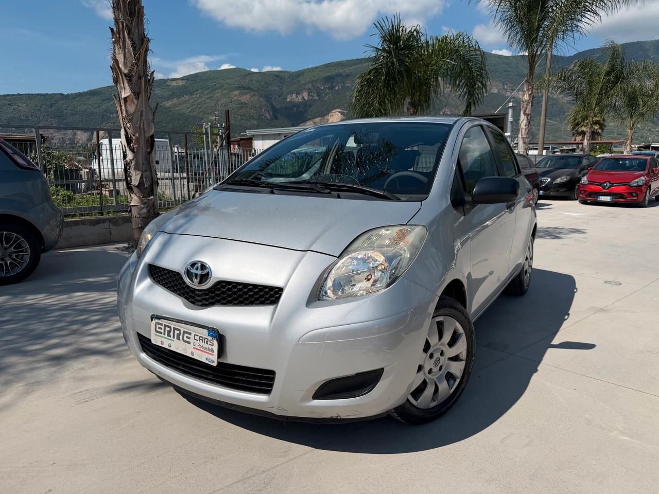TOYOTA YARIS ANNO 2010 1.0 BENZINA 69 CV