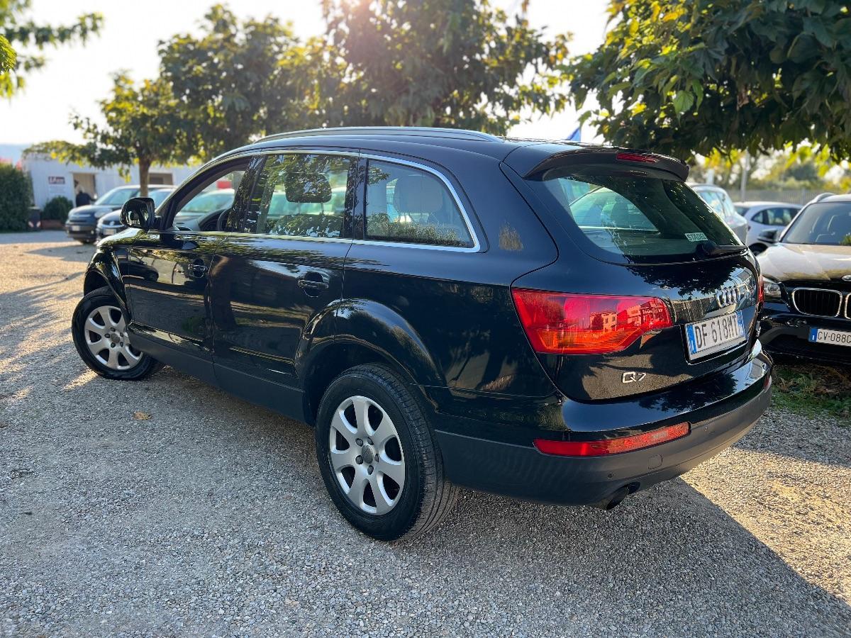 AUDI - Q7 - 3.0 V6 TDI 240 CV F.AP. quattro tip.