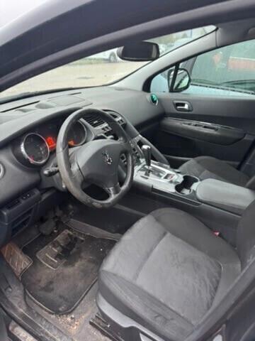 Peugeot 3008 1.6 HDi 110CV cambio robotizzato Tecno