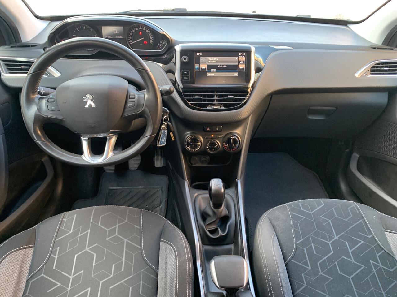 Peugeot 2008 BlueHDi