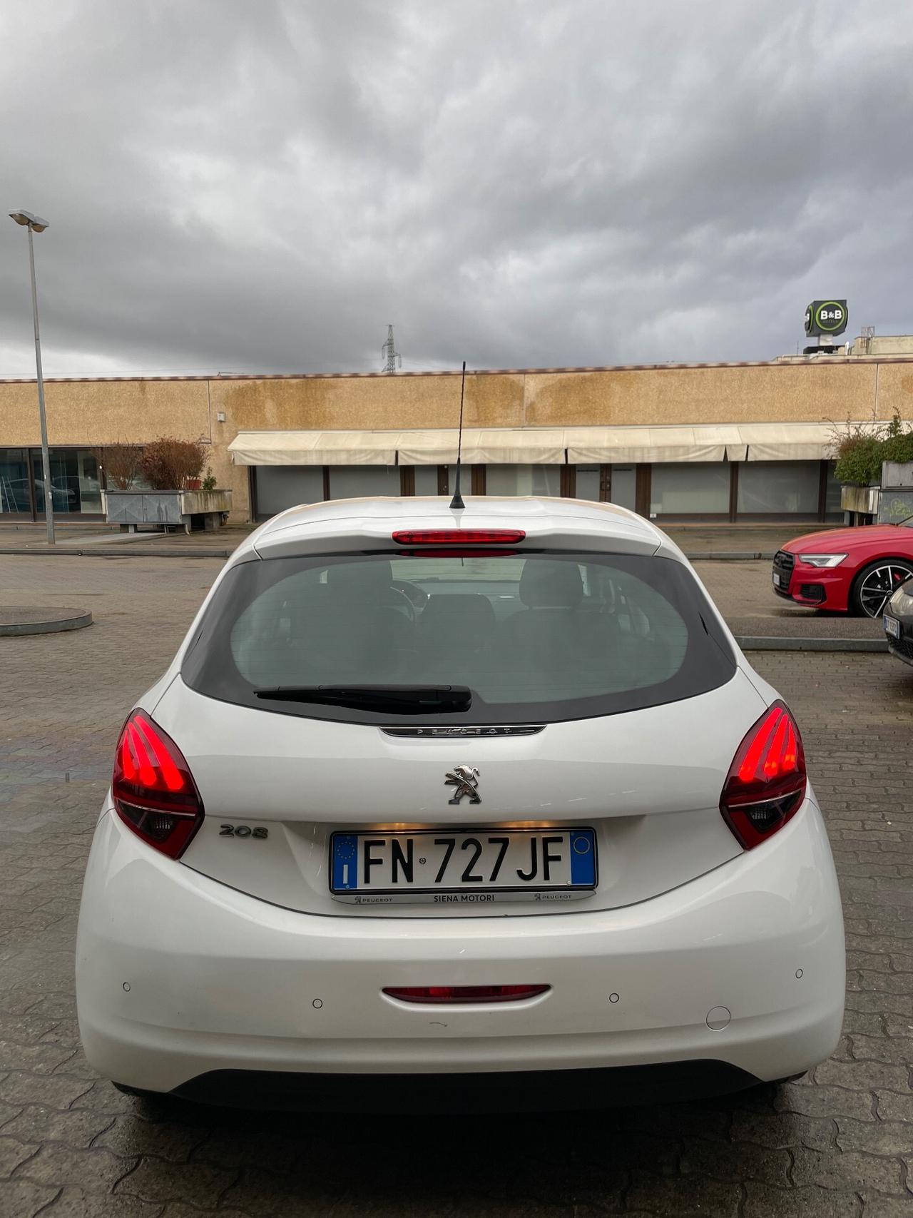 Peugeot 208 BlueHDi 75 5 porte Allure