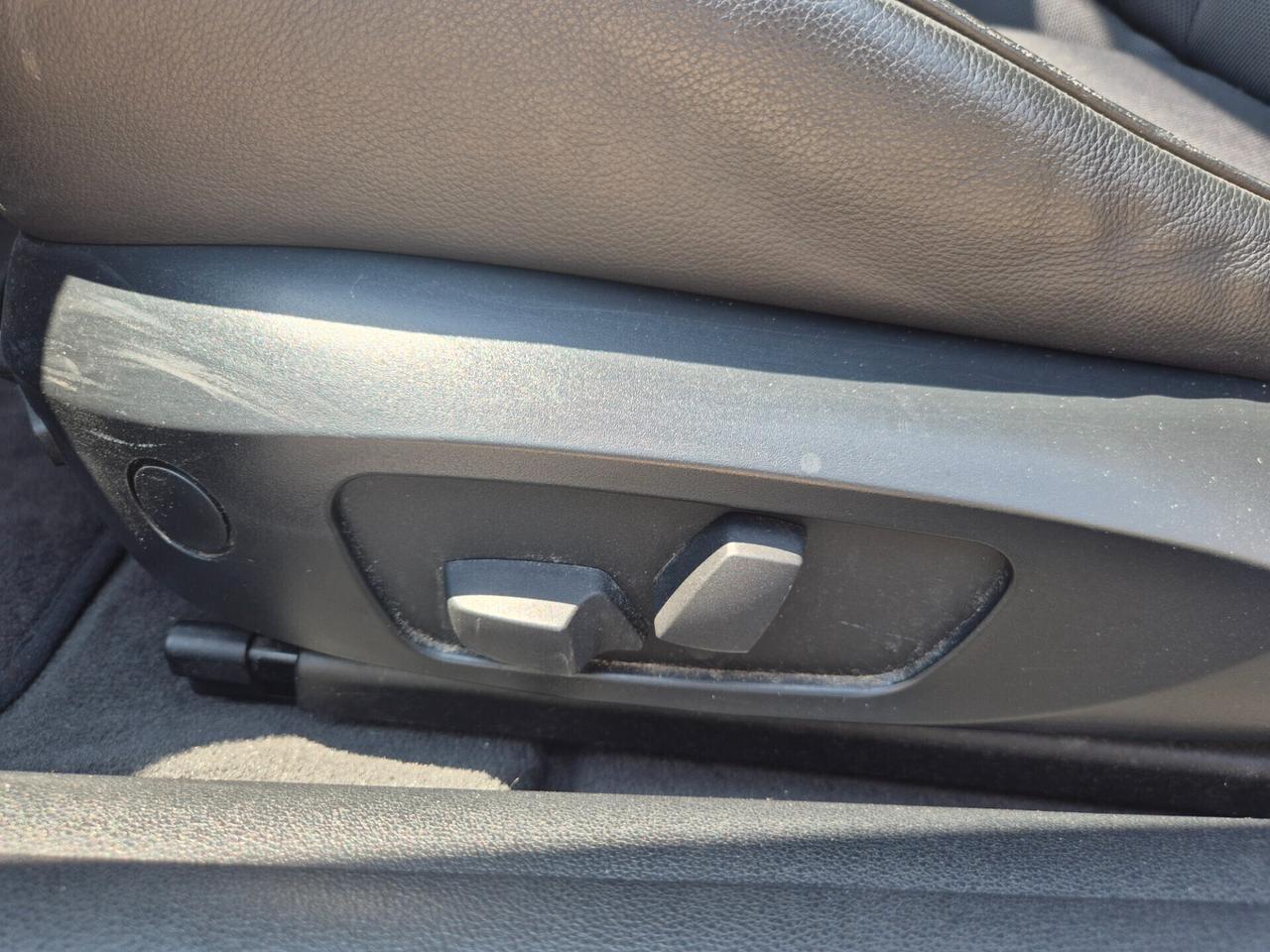 Bmw 325i -218CV Coupe' -AUTOMATICA-XENON-PELLE