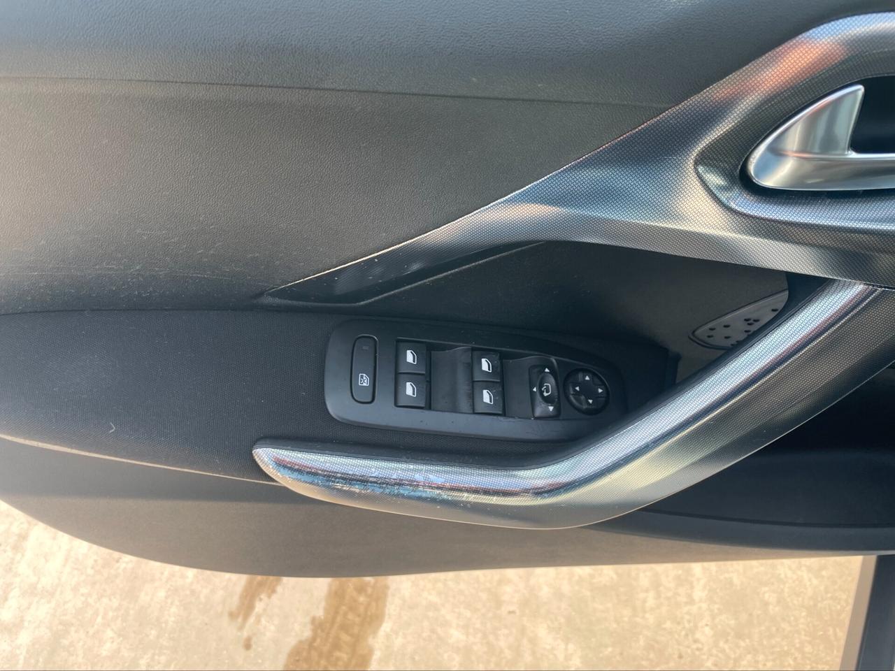 Peugeot 2008 1.6 e-HDi 92 CV Stop&Start Allure