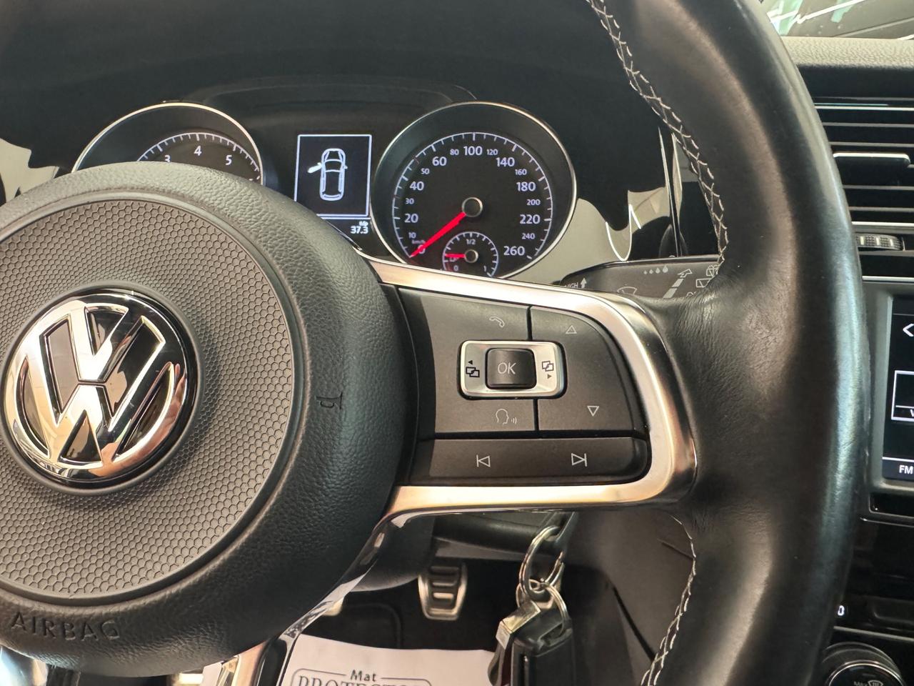 Volkswagen Golf R-LINE SPORT 150 CV
