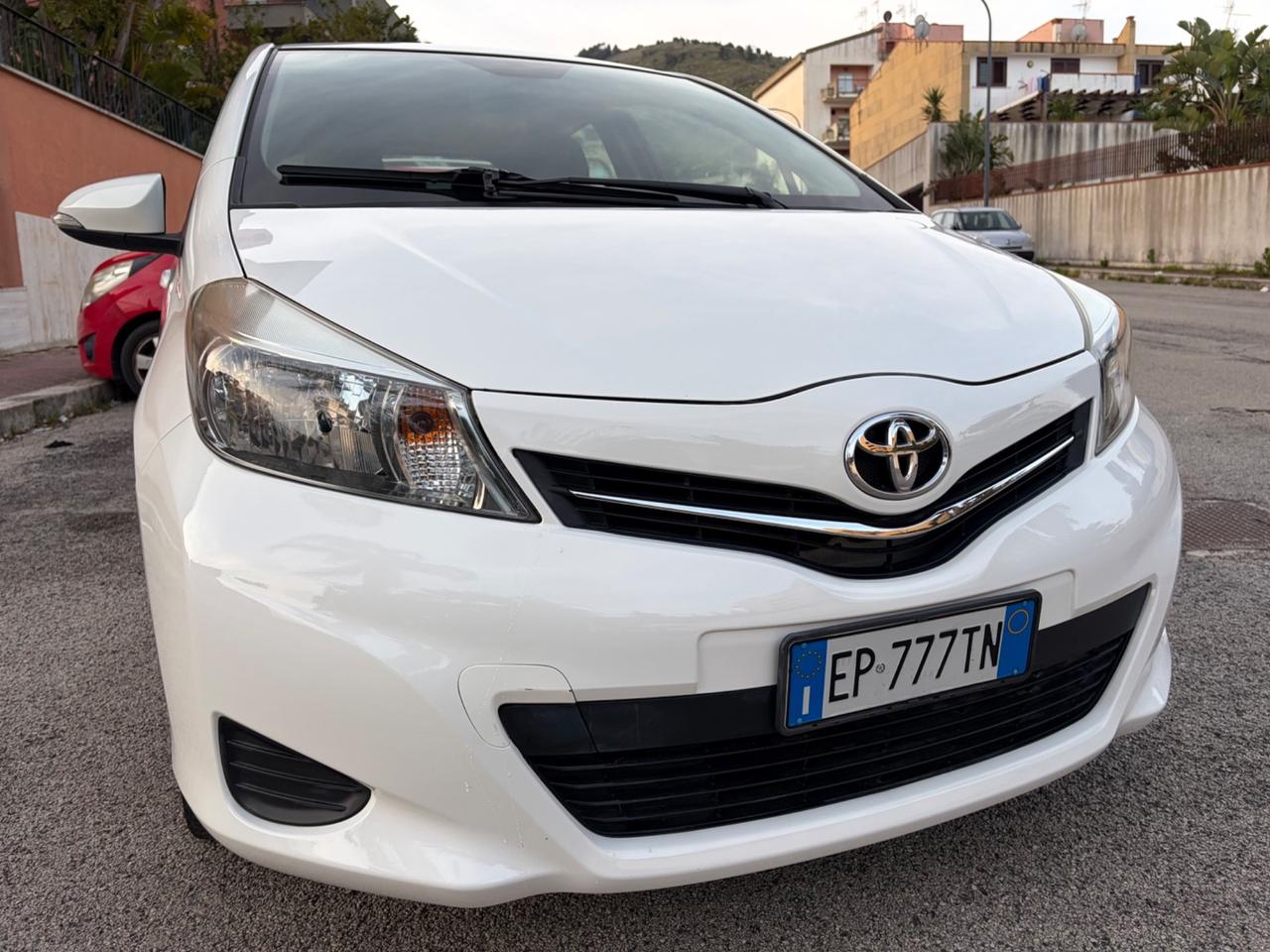 Toyota Yaris 1.0 benz unico proprietario