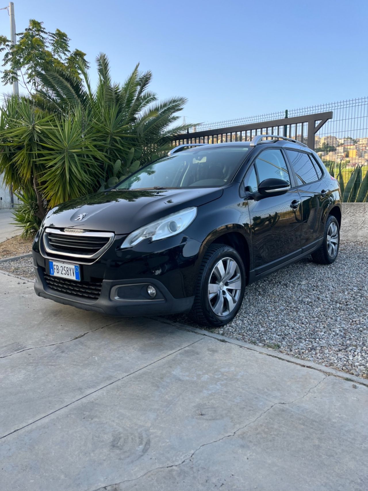 Peugeot 2008 BlueHDi 100 Black Matt