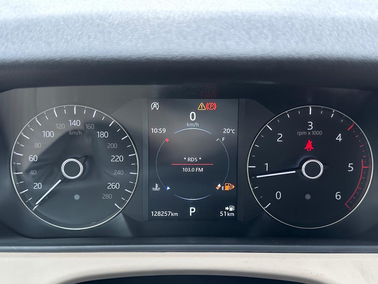 Land Rover Range Velar 2.0 TD4 180 CV R-Dynamic Full Black Pack Service Permute Rate Garanzia