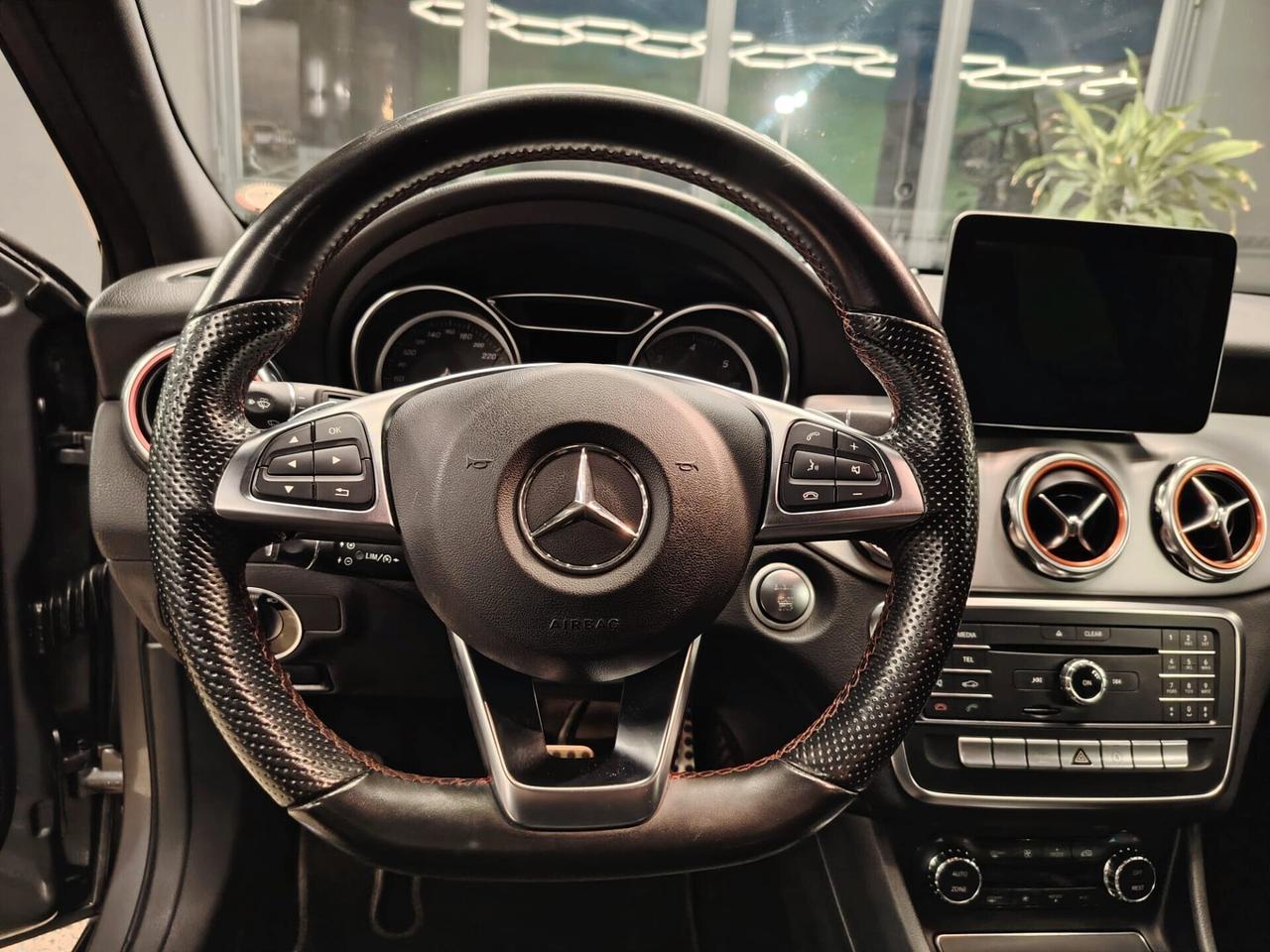 Mercedes-benz GLA 200 d Automatic Premium