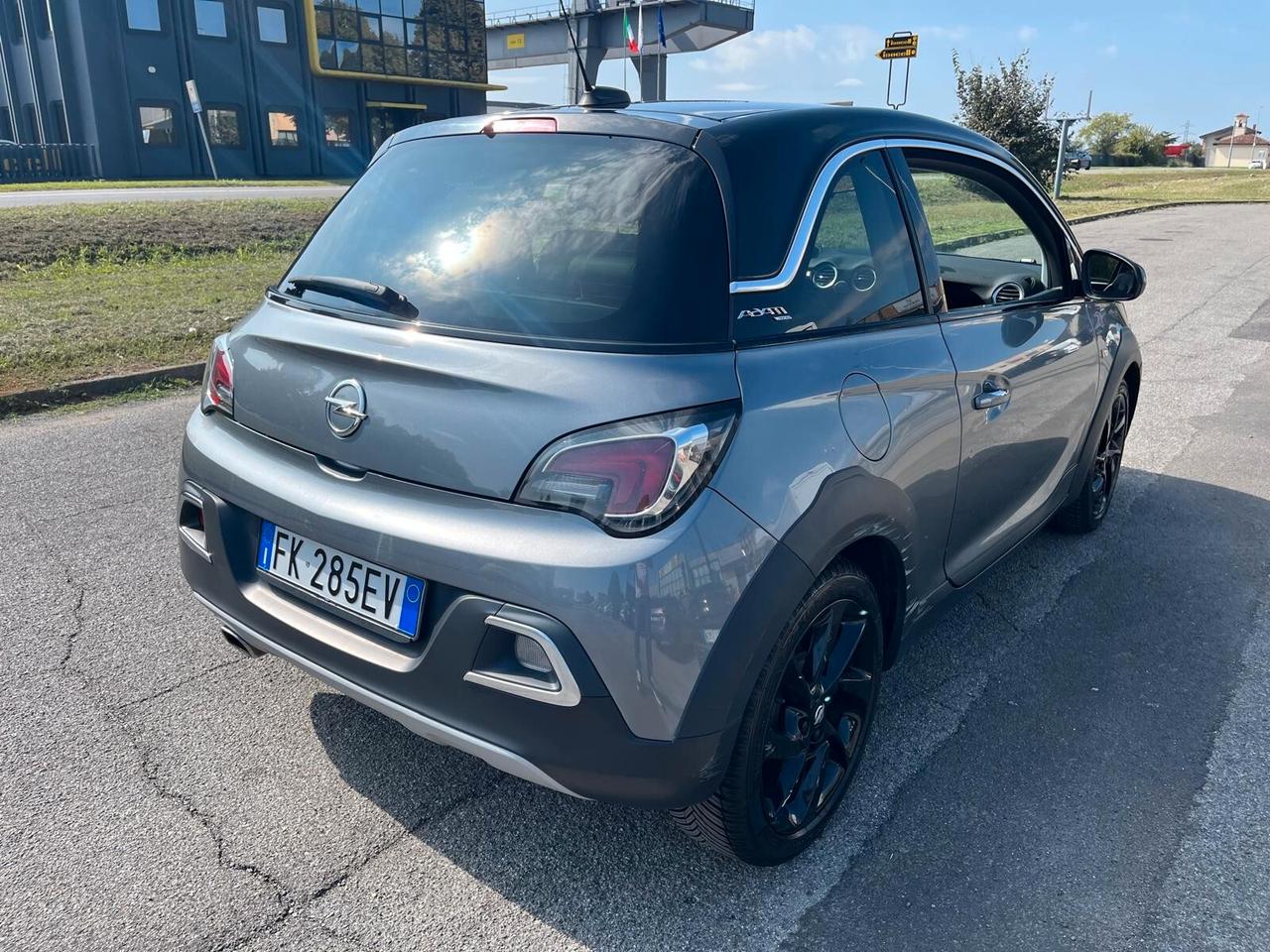 Opel Adam 1.2 70 CV