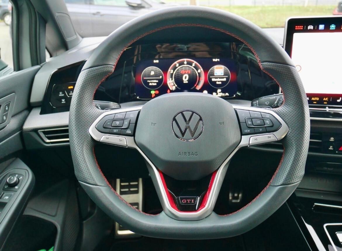 Volkswagen Golf VIII 2.0 TSI DSG GTI