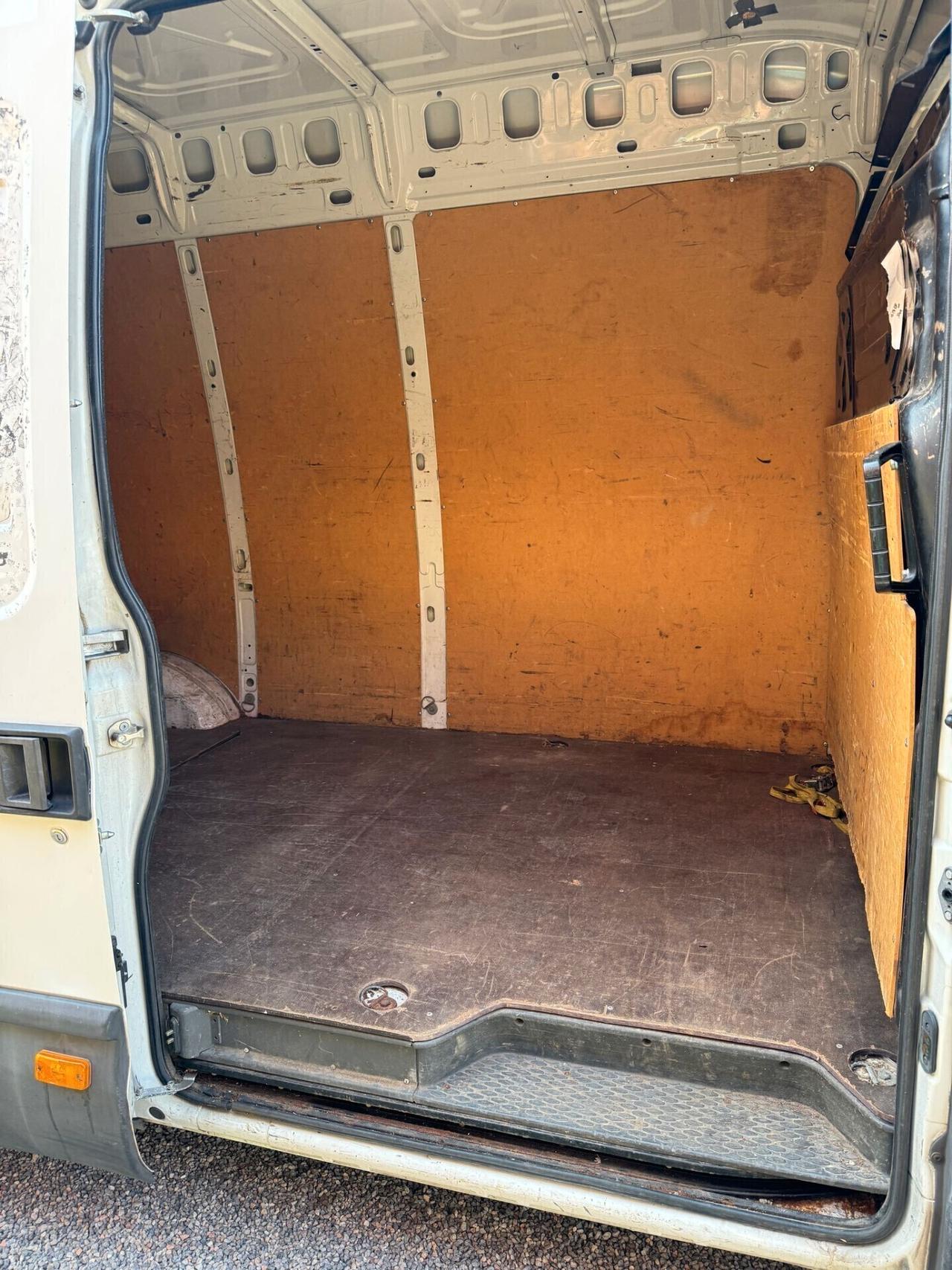 Iveco Daily 35S15V 2.3 HPT PL-TA Furgone