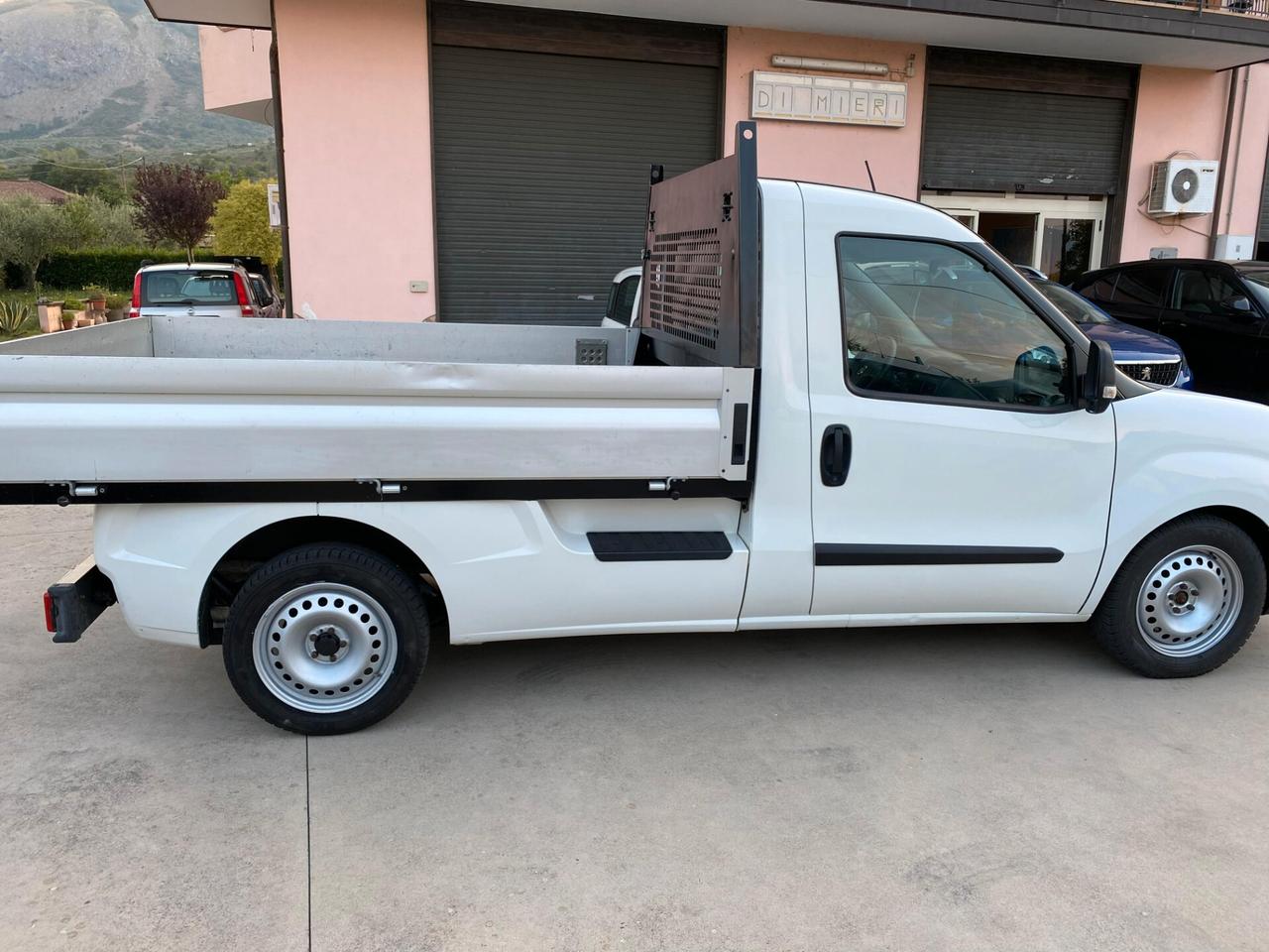 2011 FIAT DOBLO' MAXI CARGO WORK-UP