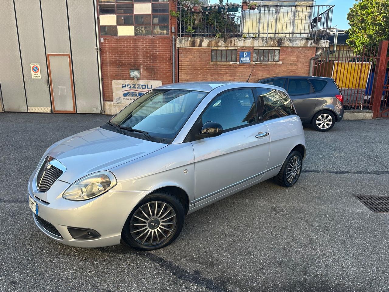 Lancia Ypsilon 1.2 69 CV pochi km clima