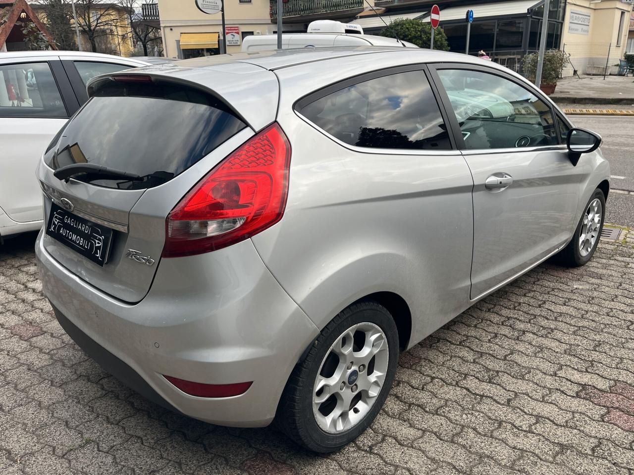 Ford Fiesta 1.4 3p. GPL Titanium