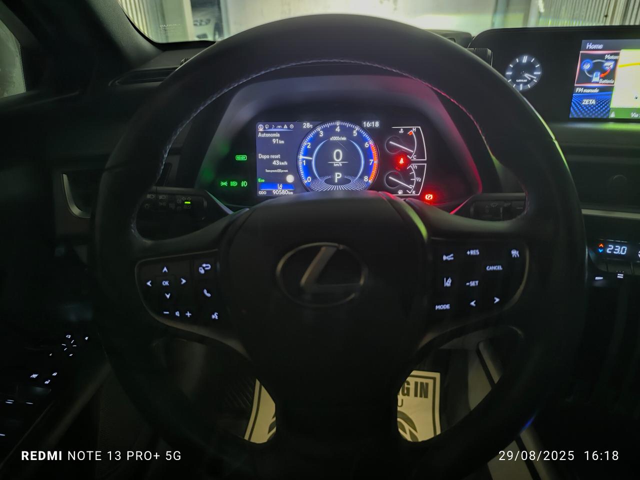 Lexus UX Hybrid Business