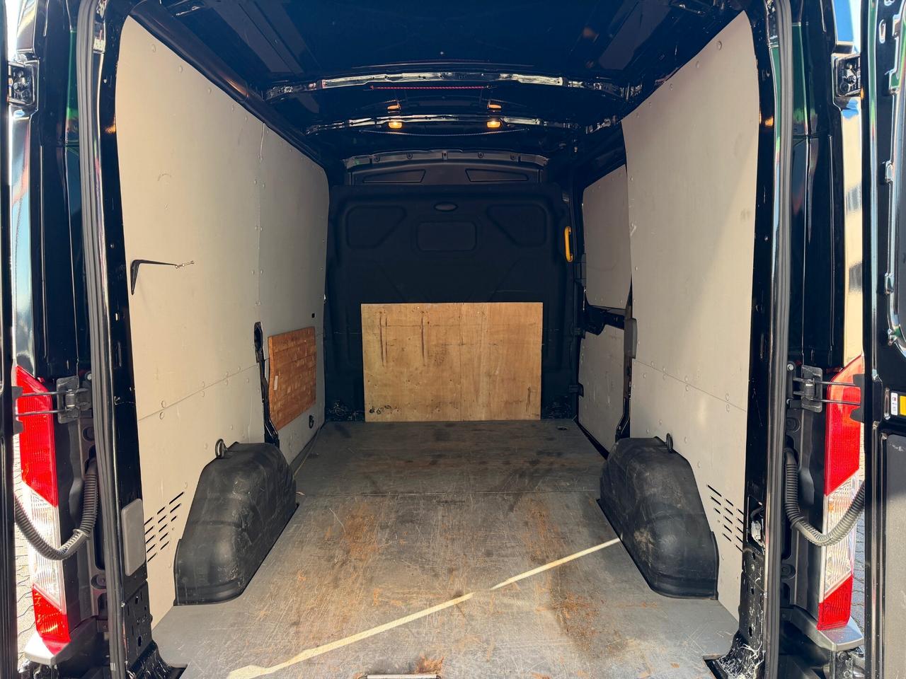 Ford Transit 2.0 HYBRID, L2 H3, PASSO MEDIO-TETTO ALTO