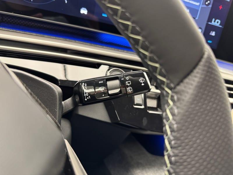 PEUGEOT 5008 HYBRID 136 E-DCS6 GT