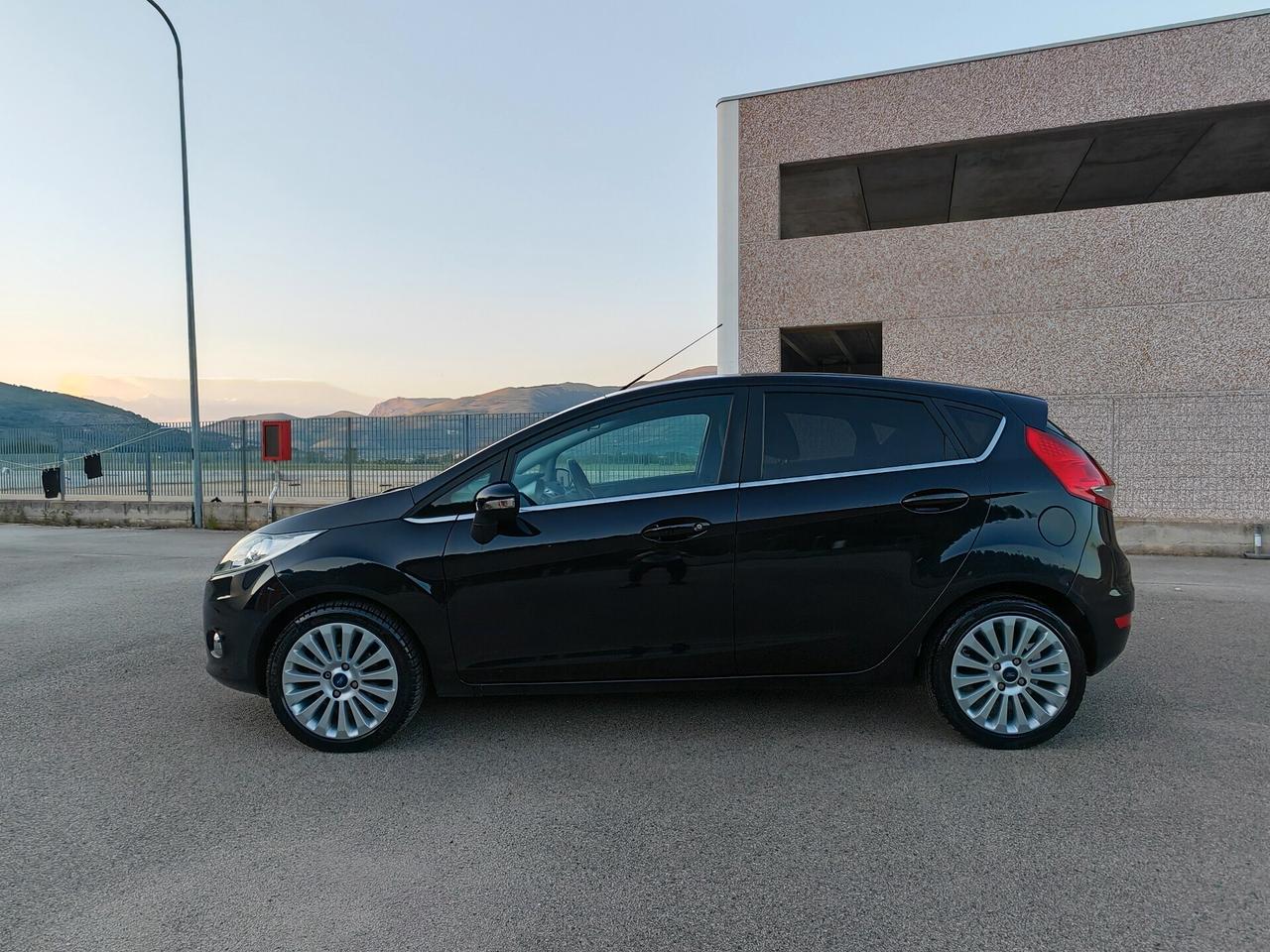 Ford Fiesta 1.4 TDCi 5p. Titanium