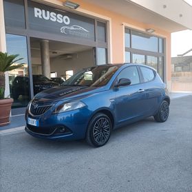Lancia Ypsilon 1.0 FireFly 5 porte S&S Hybrid Silver