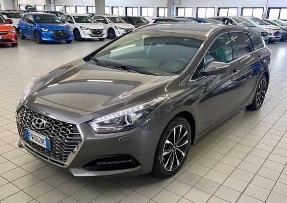 Hyundai i40 Wagon 1.6 D Business Deluxe Pack 136cv *AUTOMATICA