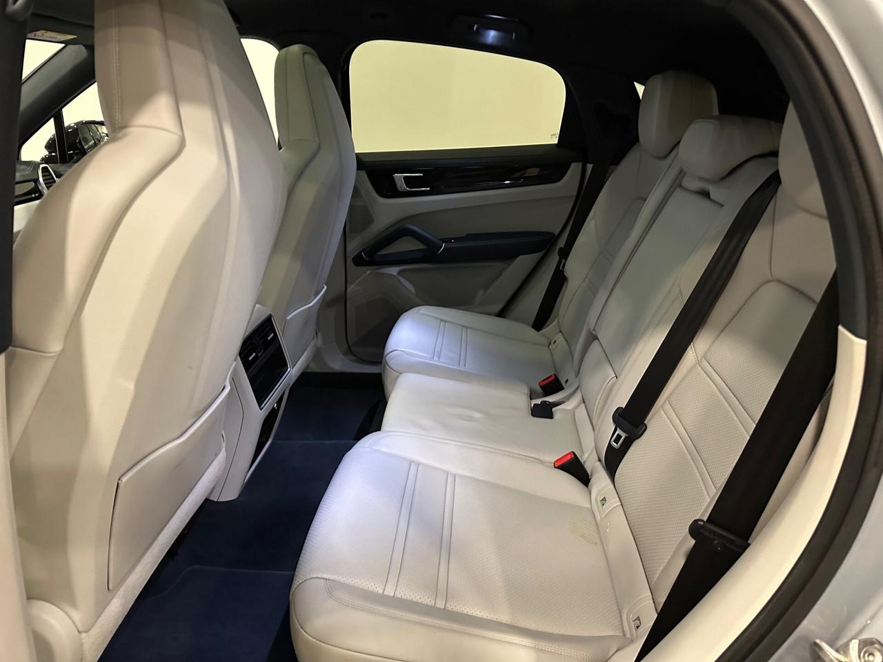 Porsche Cayenne Coupé 3.0 V6 E-Hybrid