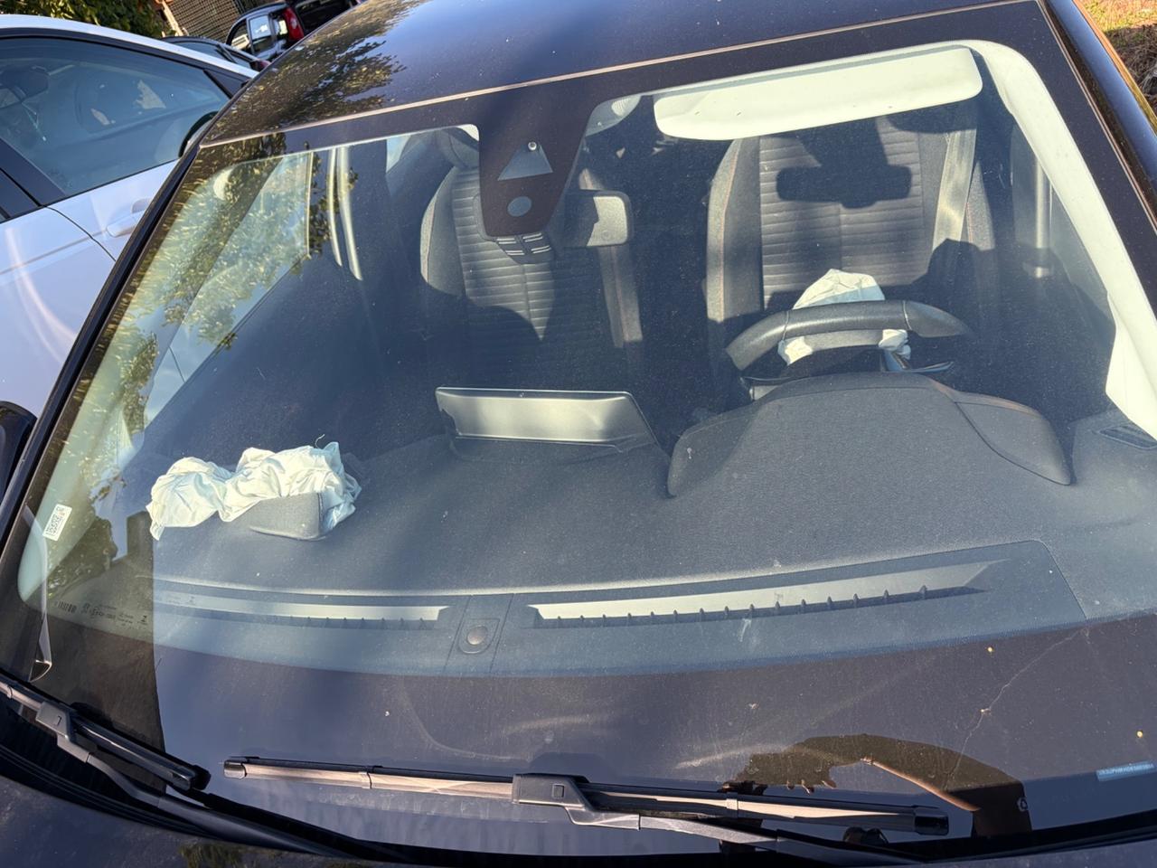 Peugeot 208 PureTech 1.2 65MILA KM INCIDENTATA