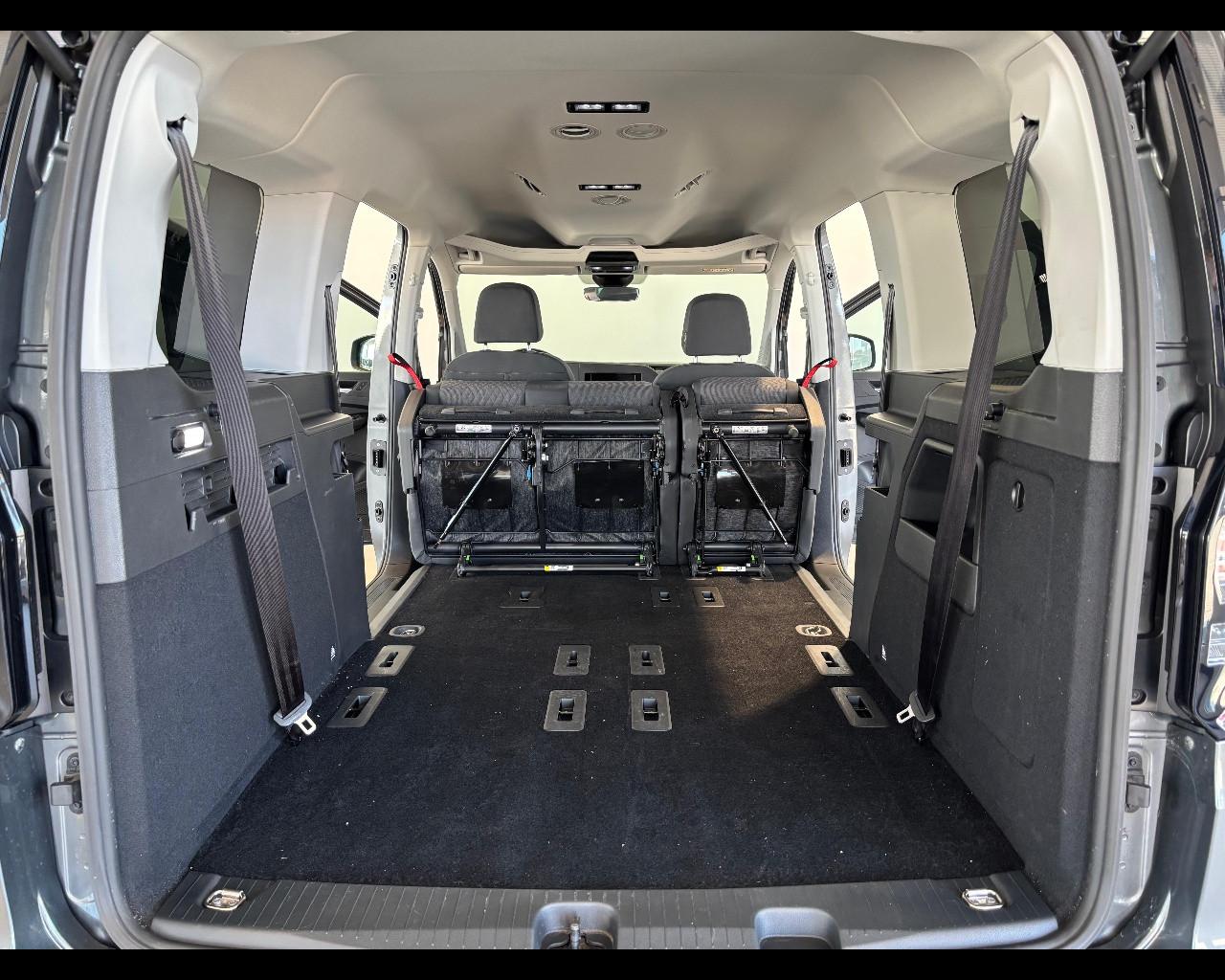 VOLKSWAGEN CADDY MAXI LIFE 2.0 TDI DSG 7 POSTI