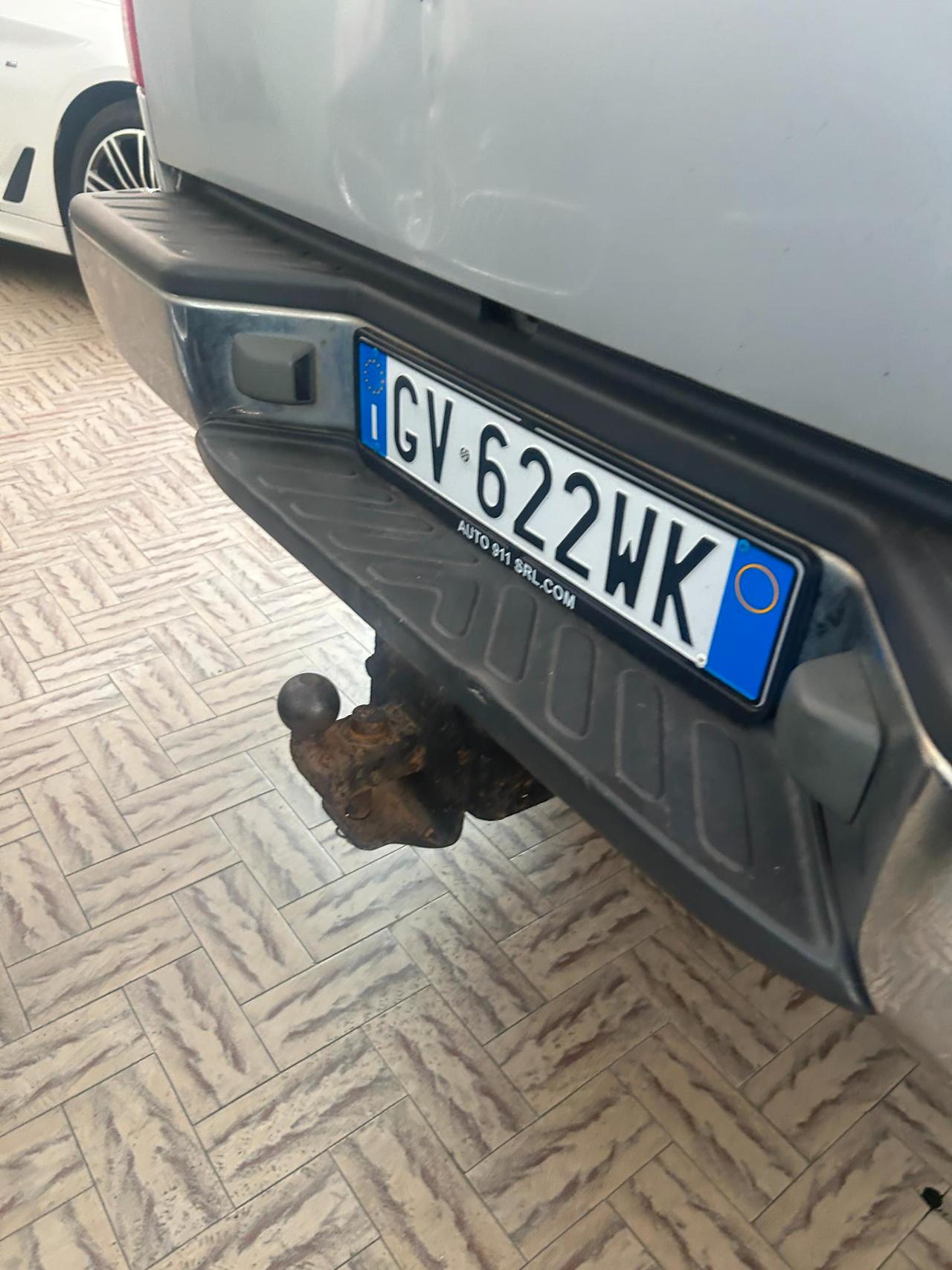 Nissan Navara Double Cab Navara d.cab 2.5 dci Platinum 174cv