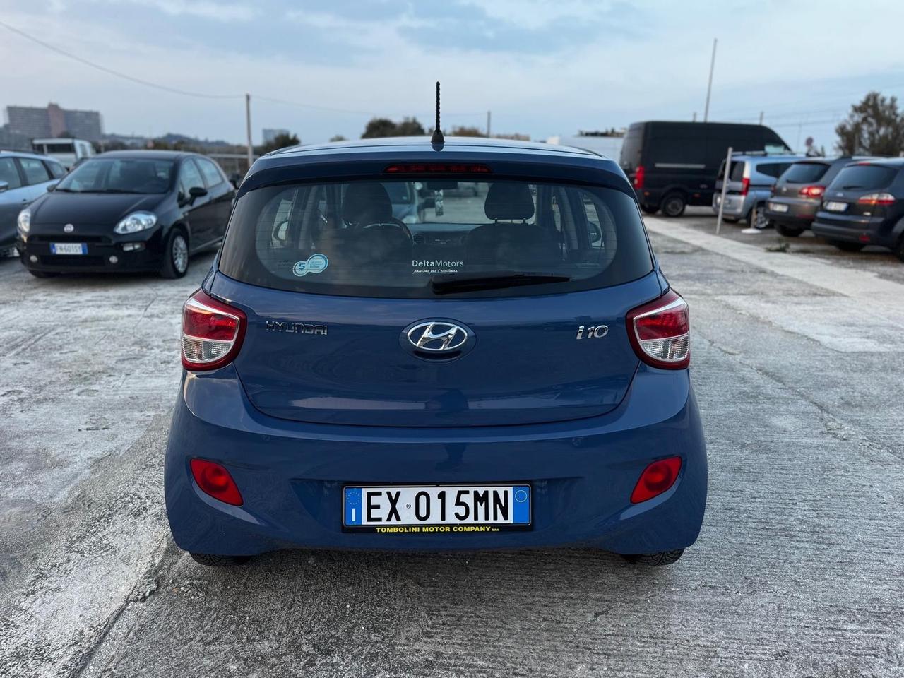 Hyundai i10 MPI Sound Edition Cambio Automatico