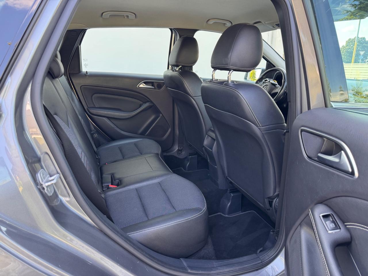 Mercedes-benz B 180 d Automatic Sport OK NEOPATENTATI