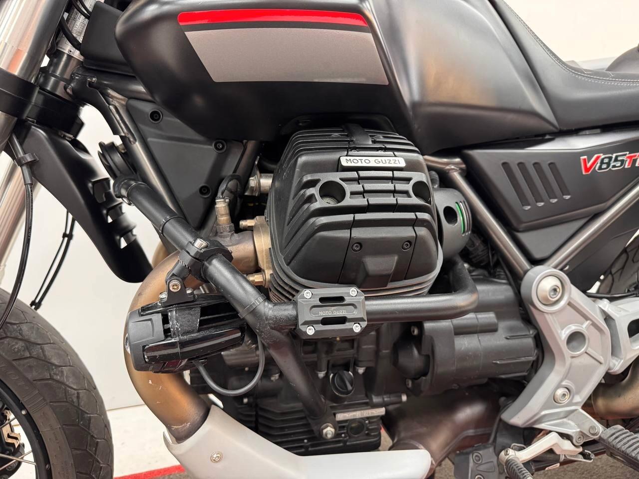Moto Guzzi V85 TT DA 152 € AL MESE – SENZA ANTICIPO