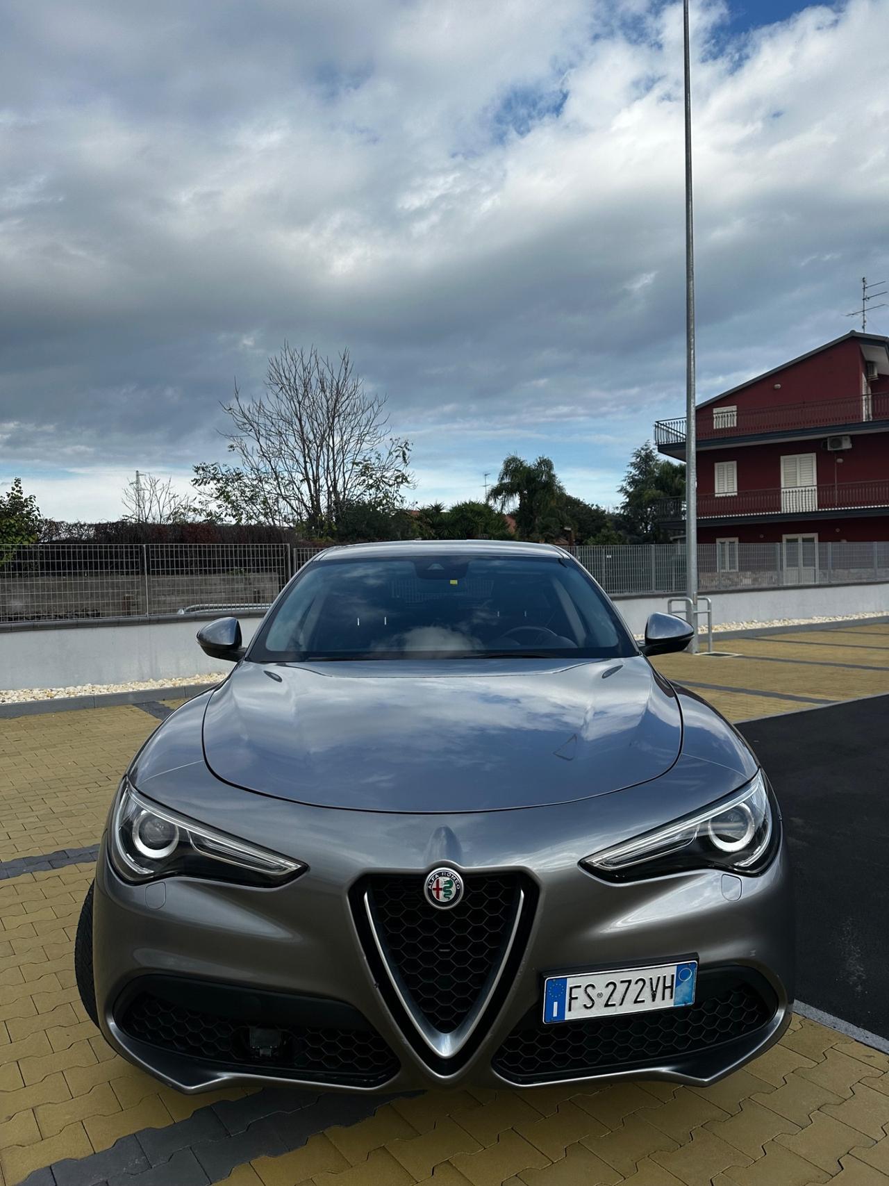 Alfa Romeo Stelvio 2.2 Turbodiesel 210 CV AT8 Q4 Business