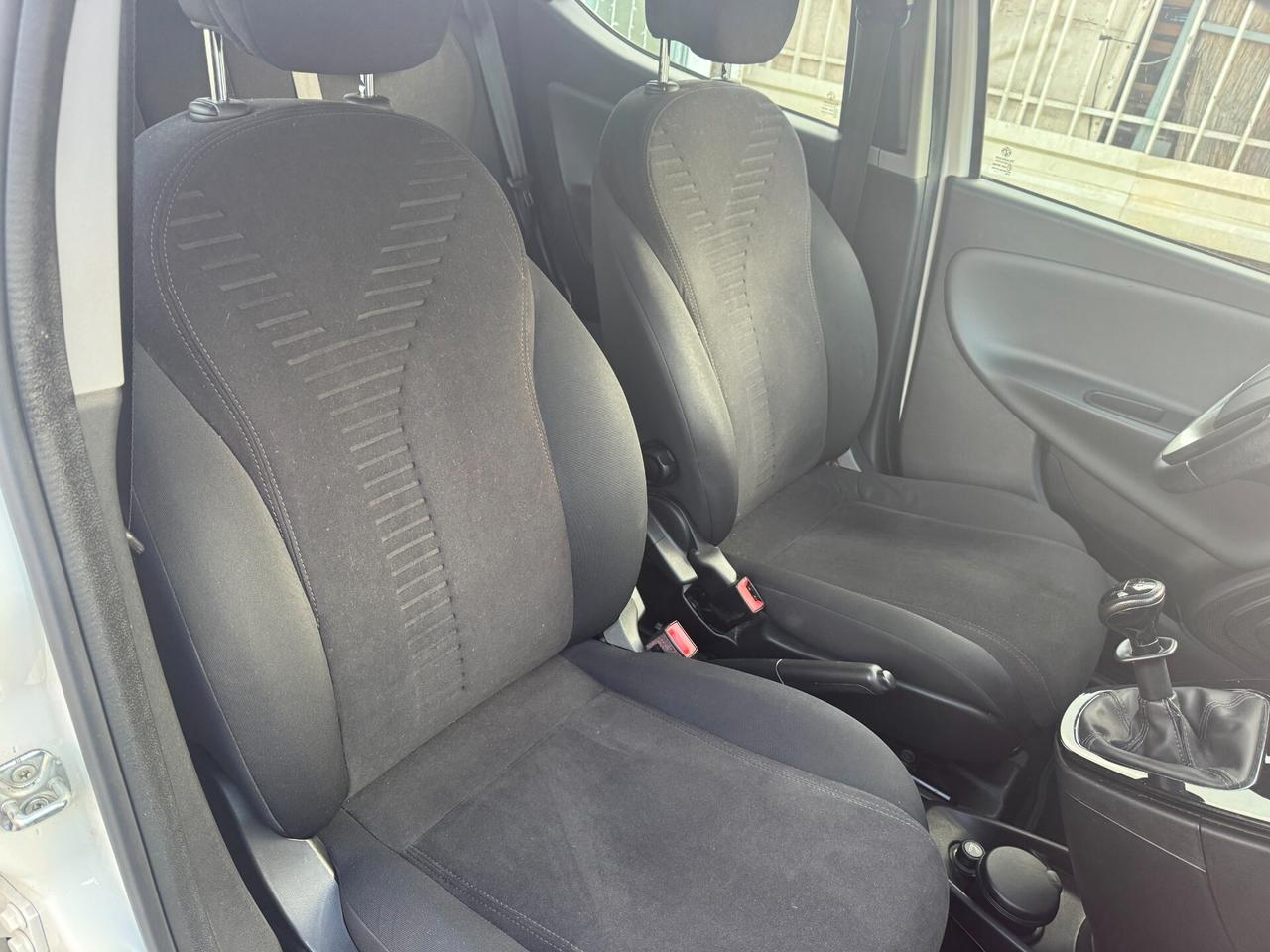 Lancia Ypsilon 1.2 69 CV 5P Gold 2014