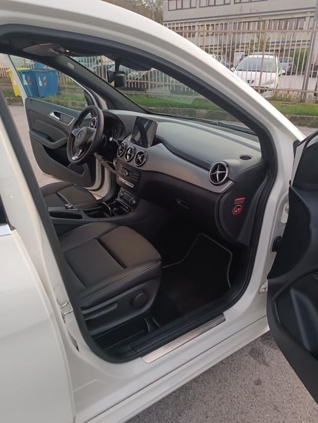 MERCEDES-BENZ B 180 d Automatic Sport