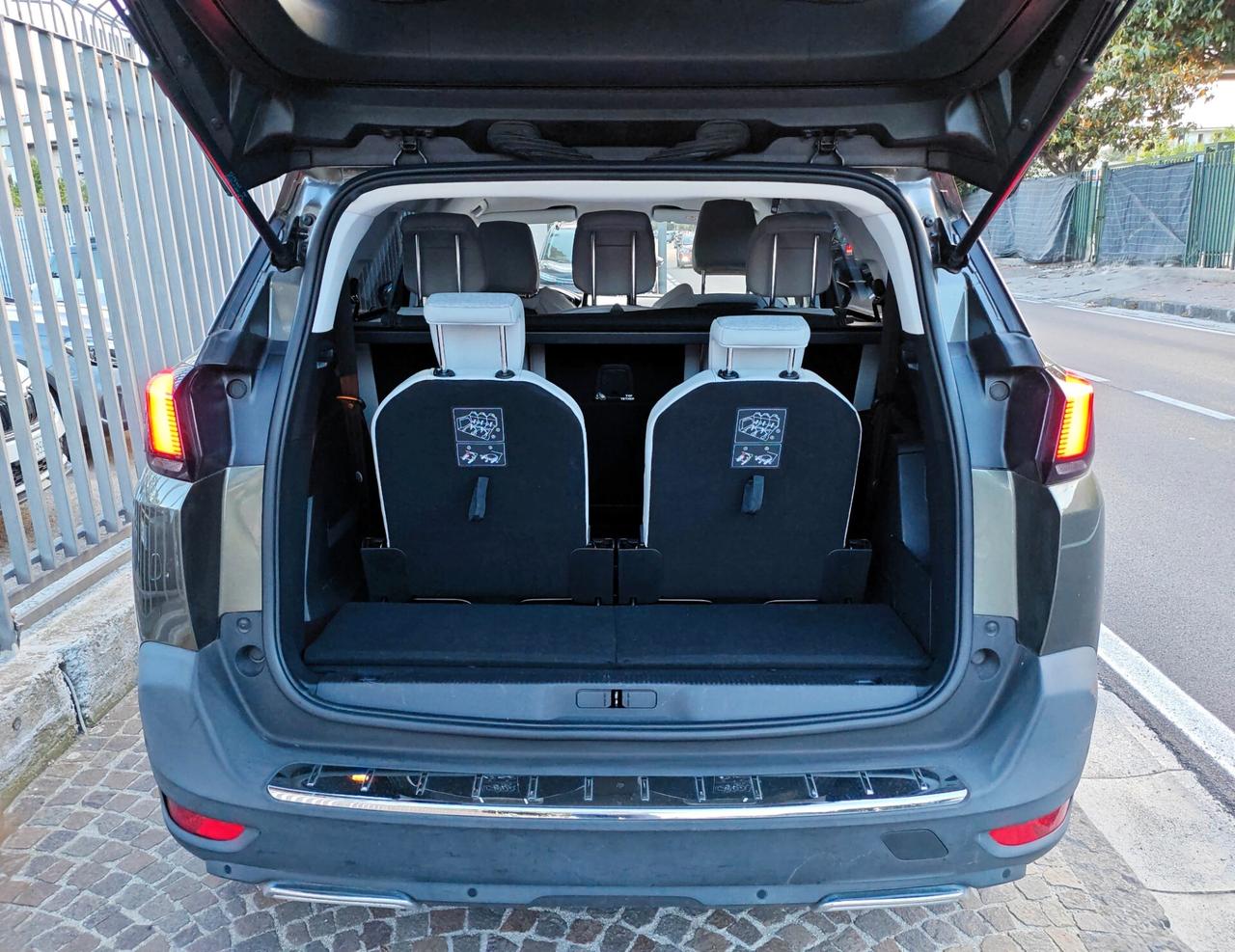 Peugeot 5008 BlueHDi 130 S&S EAT8 Allure Pack 7 POSTI