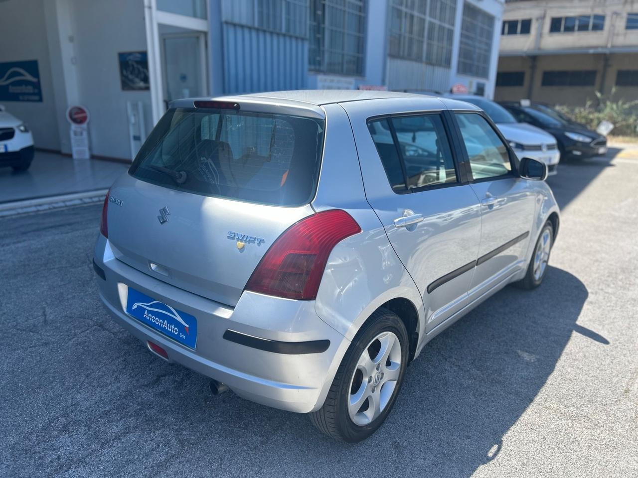 Suzuki Swift 1.3 D X neopatentati 2007