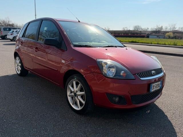 Ford Fiesta 1.2 16V 5p. Ghia