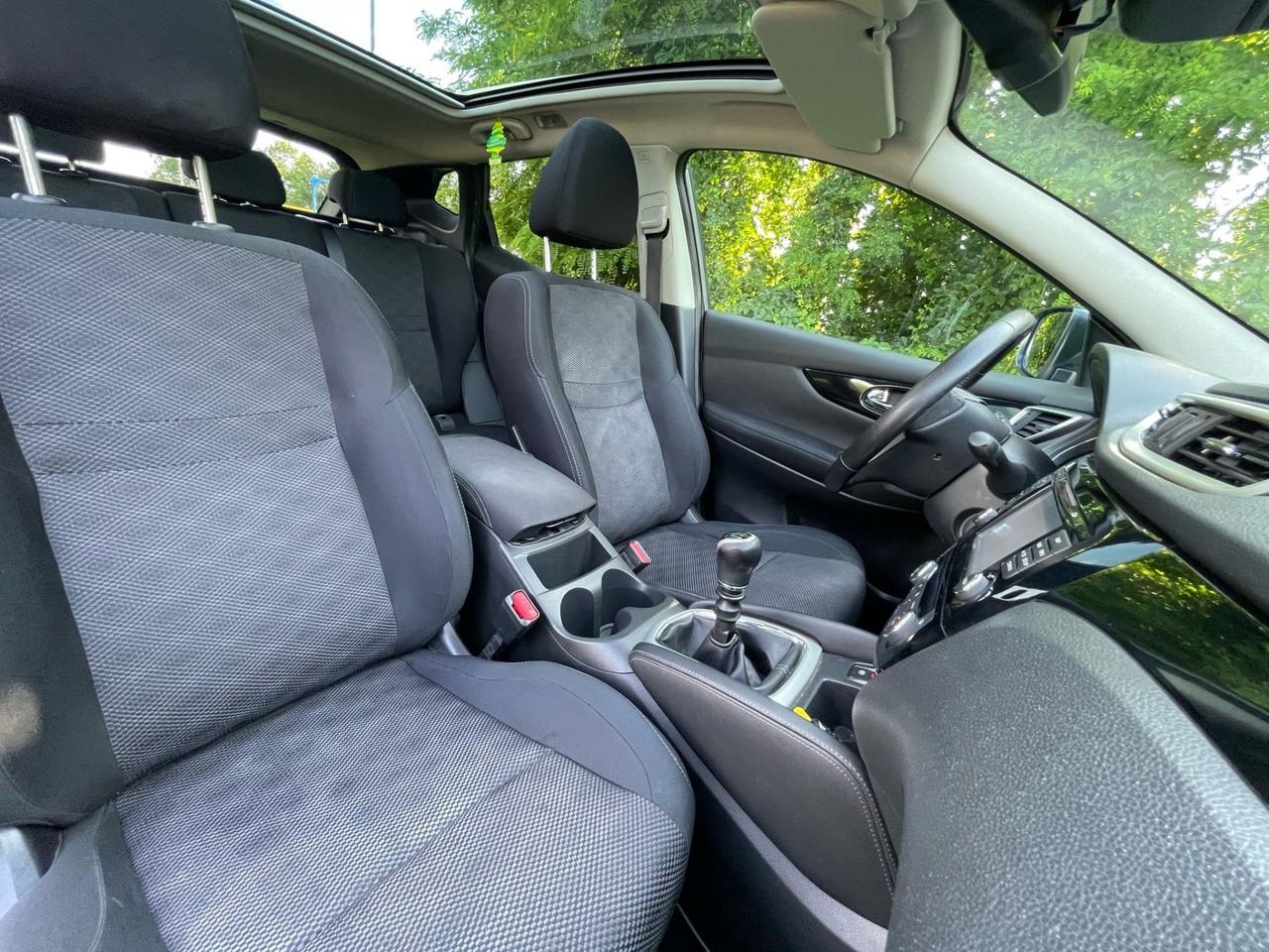 Nissan Qashqai 1.6 diesel, 4x4, anno 2017, 220.000 km!
