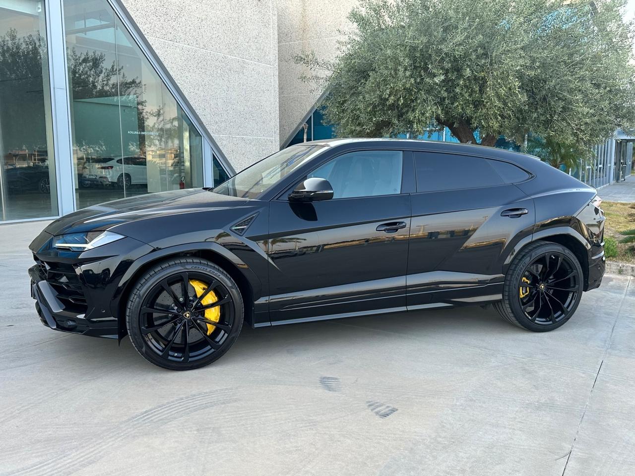 Lamborghini Urus 4.0 V8 auto possibilità noleggio no scoring