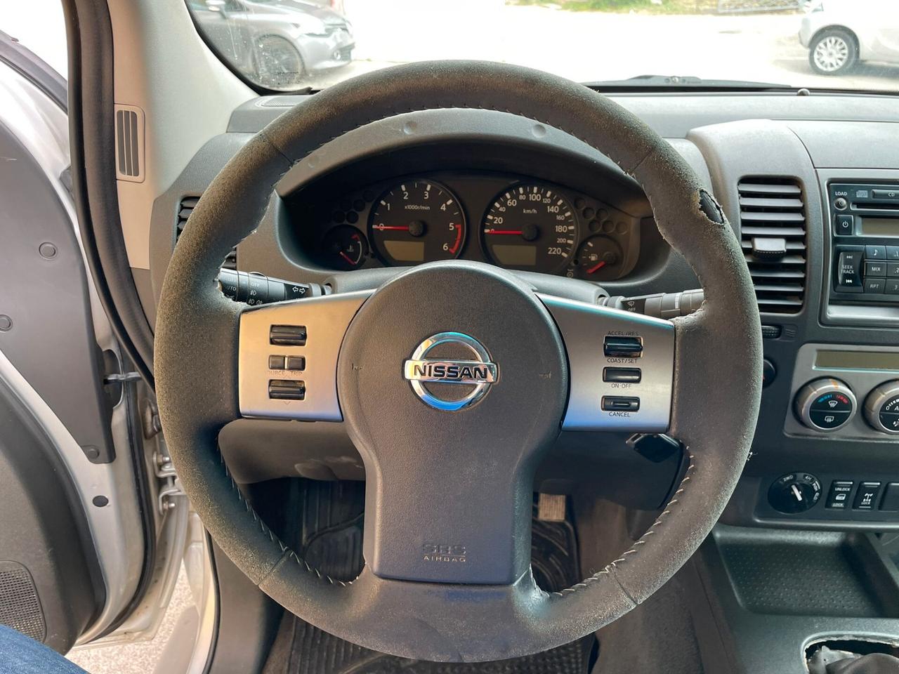 Nissan Navara 2.5 dCi Pick up Double Cab 4WD