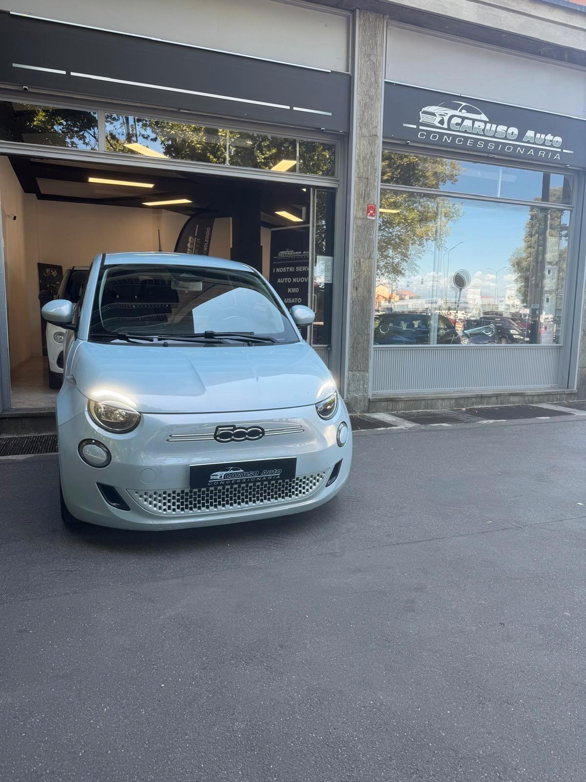 Fiat 500 500e Berlina icon batteria maggiorata