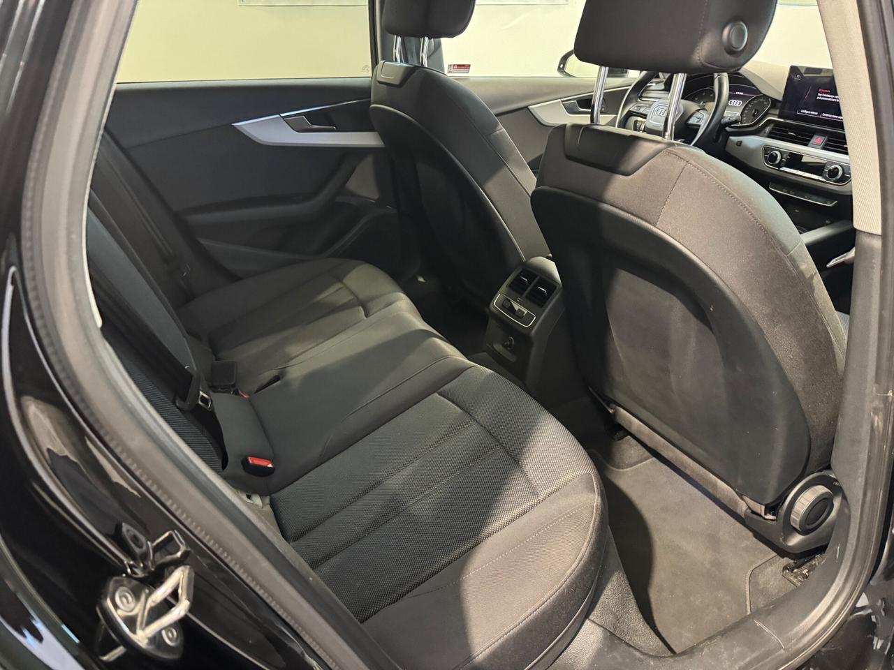 Audi A4 35 TDI/163 CV S tronic Business Advanced