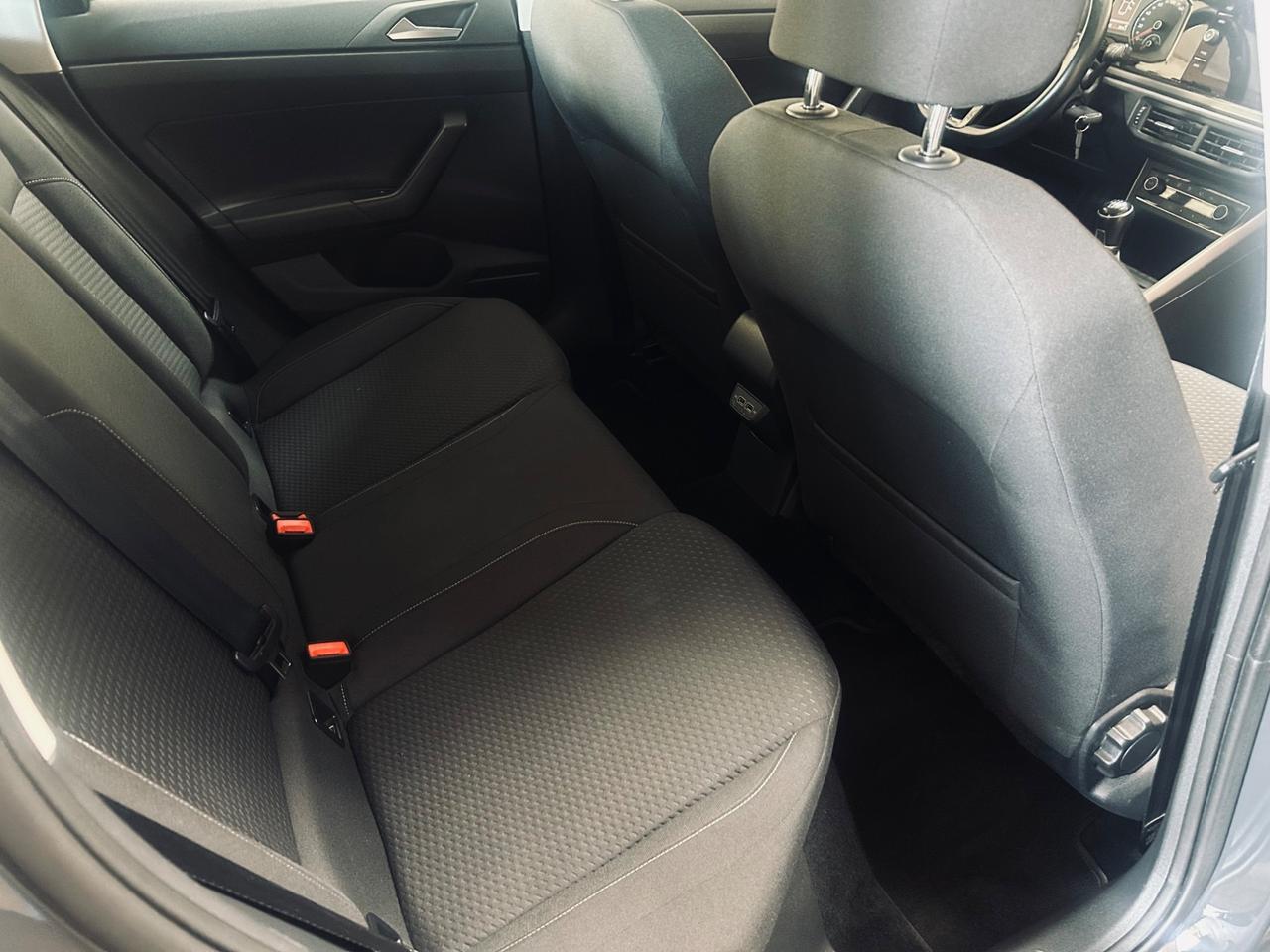 VW Polo 1000cc benzina x neopatentati 119000 km
