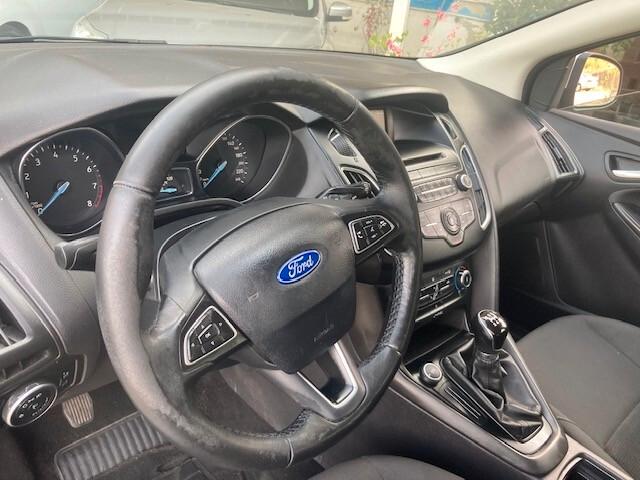 Ford Focus 1.6 120 CV GPL SW Titanium