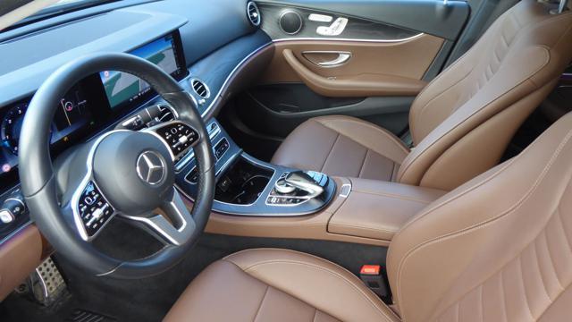 MERCEDES-BENZ E 220 d S.W. 4Matic Auto Premium AMG