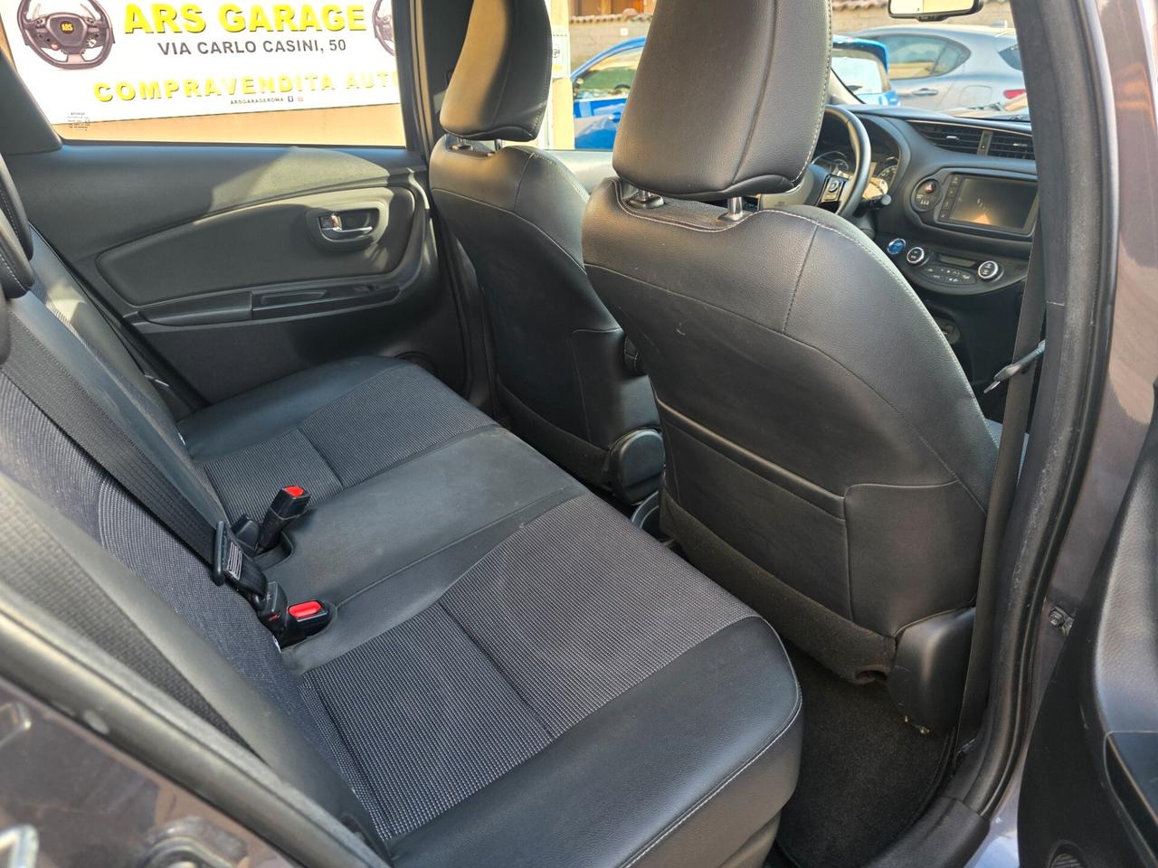 Toyota Yaris 1.5 Hybrid 5 porte Lounge Blue