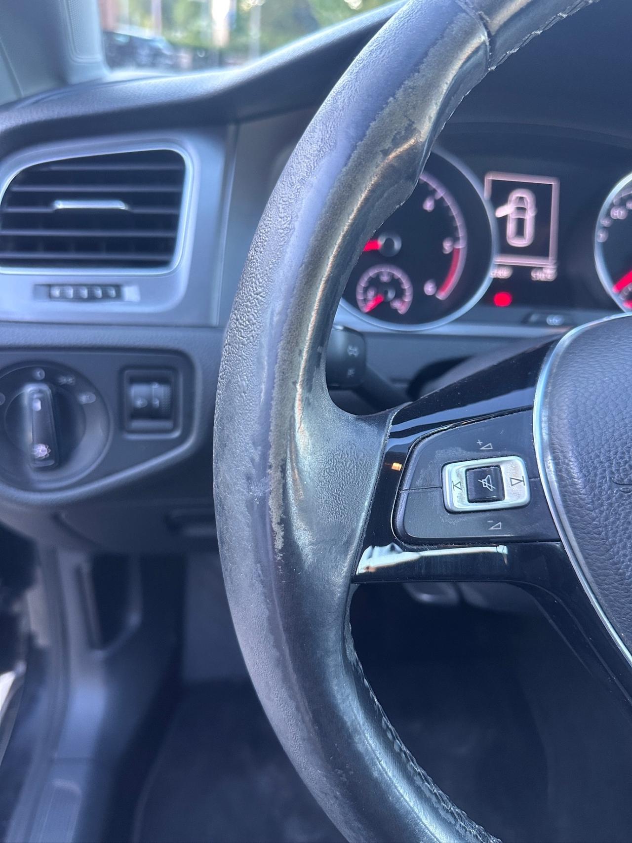 Volkswagen Golf 1.6 TDI 90 CV 3p. Tech&Sound BlueMotion Technology